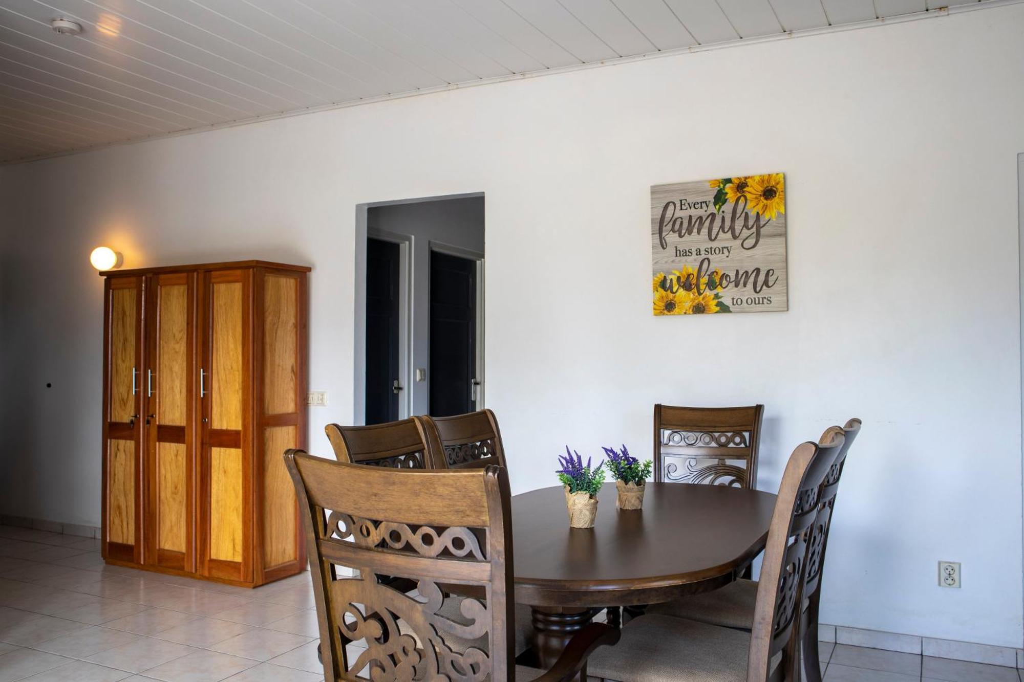 Sabajo Appartement Verhuur ปารามารีโบ ภายนอก รูปภาพ